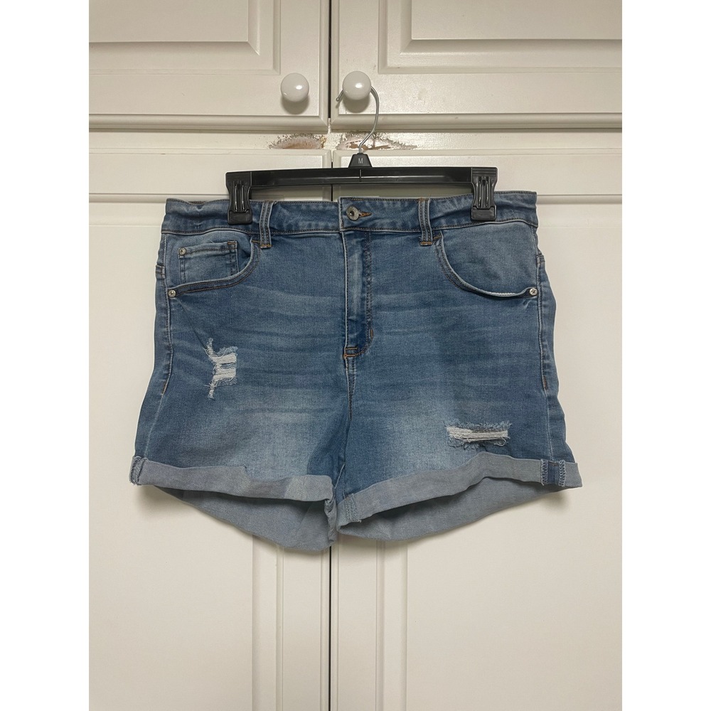 ARIYA Jeans Denim Shorts Women's Distressed Cuffed Light Wash Summer size 13/31